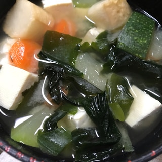 豆腐&ズッキーニ&にんじんの味噌汁